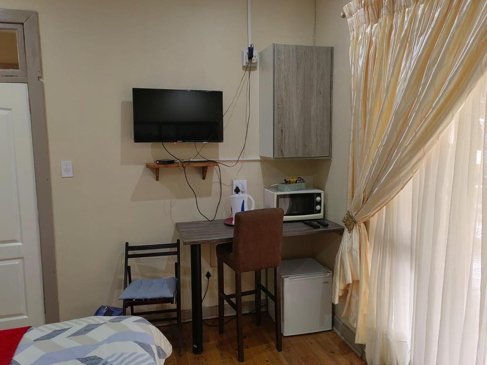 Sibahlenomhlambi Guesthouse 斯普林斯 外观 照片