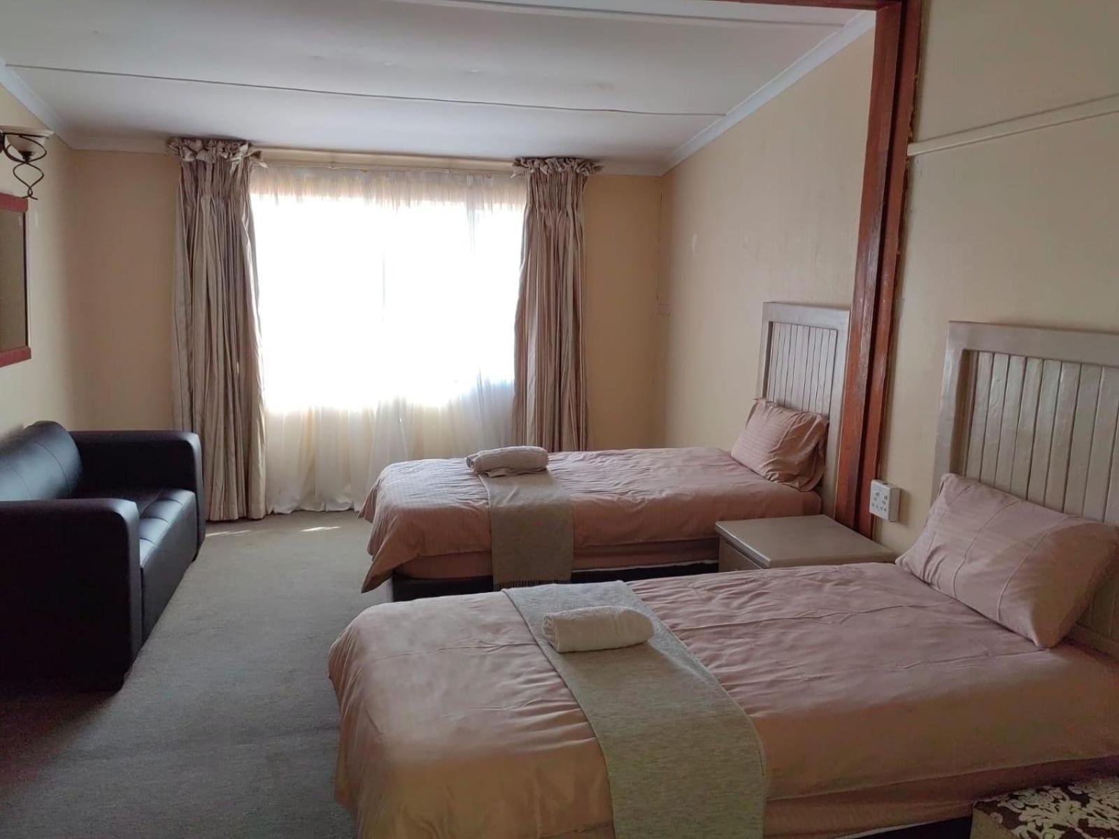 Sibahlenomhlambi Guesthouse 斯普林斯 外观 照片
