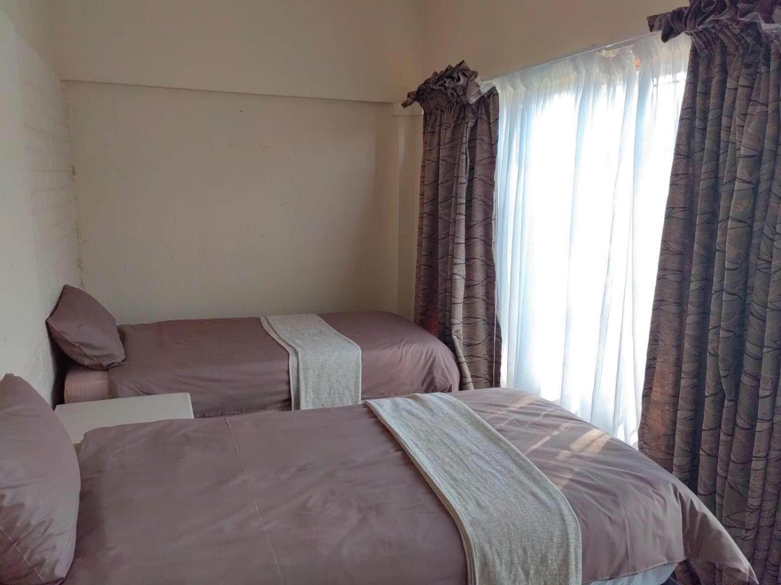 Sibahlenomhlambi Guesthouse 斯普林斯 外观 照片