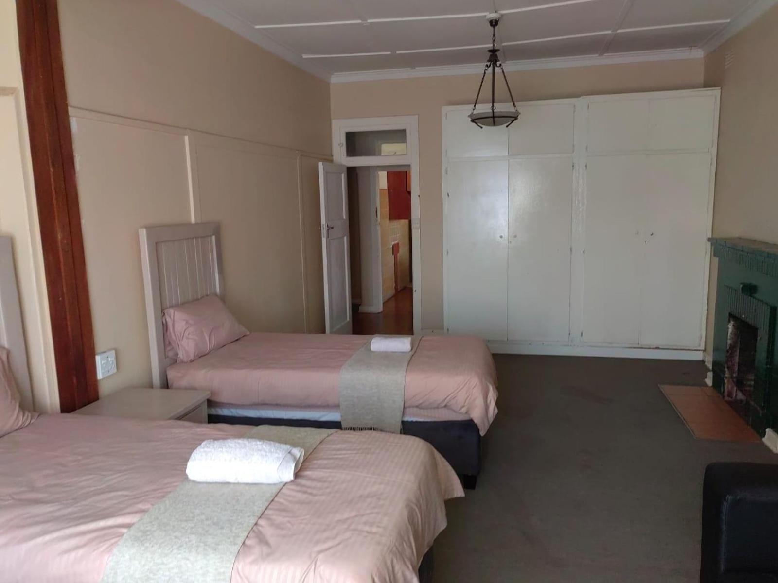 Sibahlenomhlambi Guesthouse 斯普林斯 外观 照片