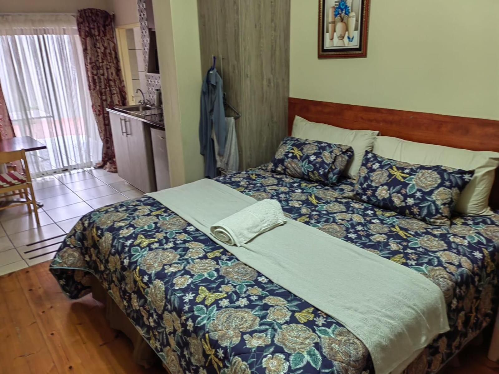 Sibahlenomhlambi Guesthouse 斯普林斯 外观 照片