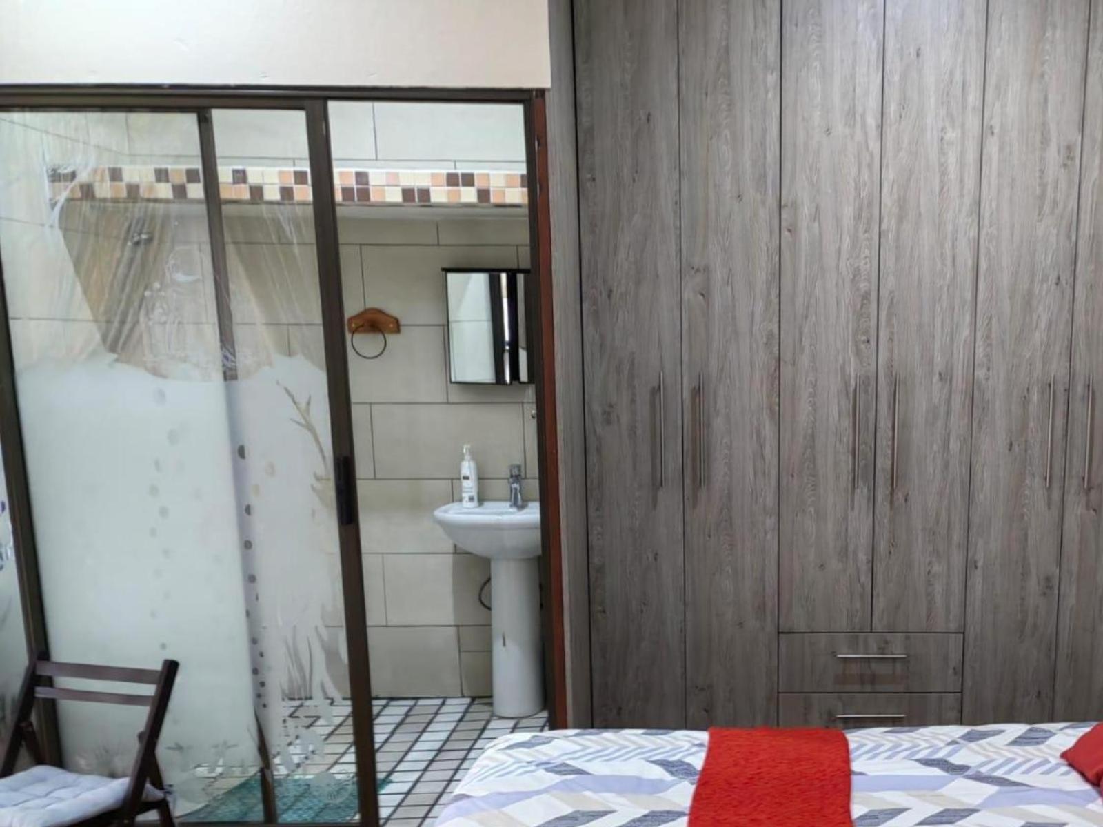 Sibahlenomhlambi Guesthouse 斯普林斯 客房 照片