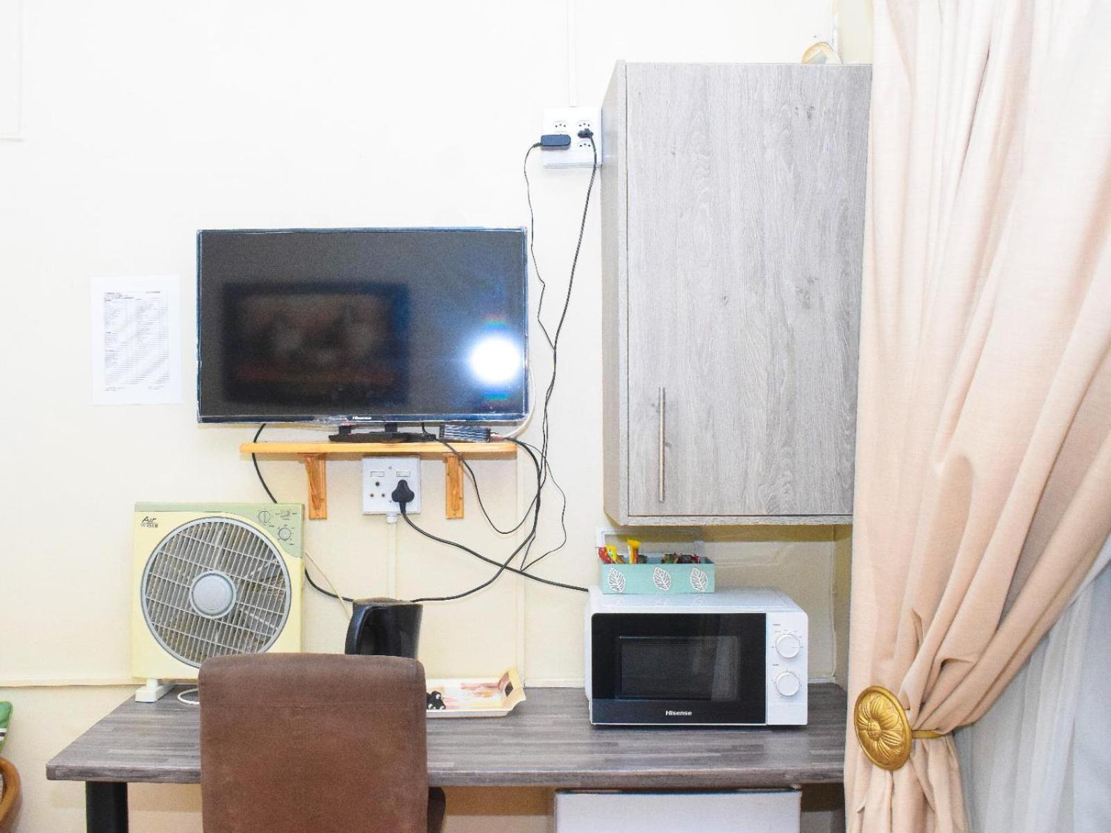 Sibahlenomhlambi Guesthouse 斯普林斯 客房 照片